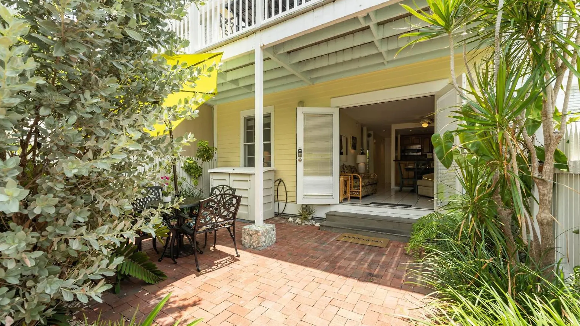 Holiday home Conch Adventure By Avantstay Great Location W Patio Outdoor Dining And Shared Pool Week Long Stays Key West United States